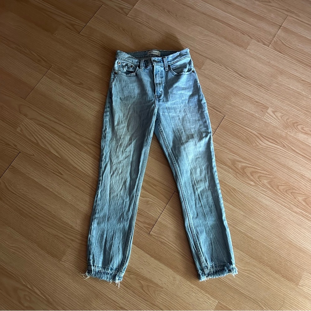 Abercrombie & Fitch High Rise Mom Jean Women’s 25/0